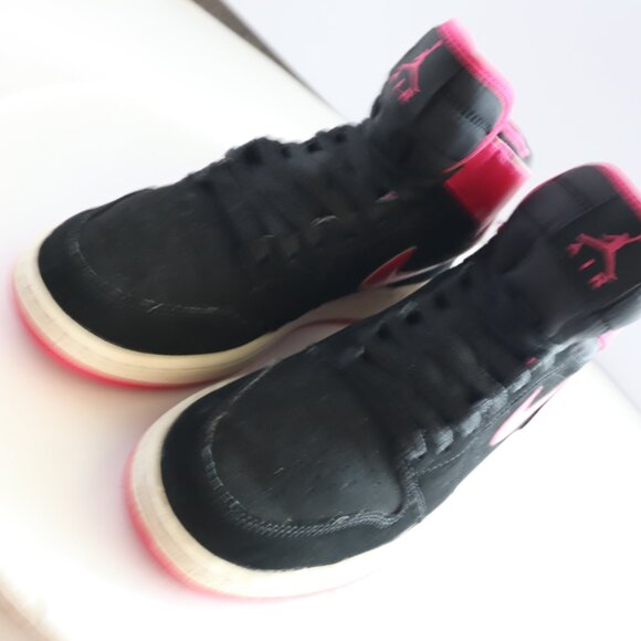 NIKE AIR JORDAN 1 RETRO HIGH 332148 008 GS BLACK  nike air jordan 1 retro high gg vivid pink gs size us 7 Y
